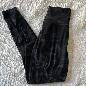 Dark blue black and grey alphalete leggings